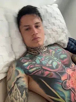 Snapshot of Chrissblack chatting on 02-04-26, 01:39 Chrissblack online show from 02-04-26, 01:39