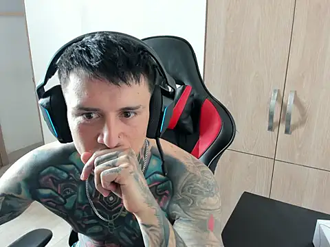 Snapshot of Chrissblack chatting on 03-05-26, 04:36 Chrissblack online show from 03-05-26, 04:36