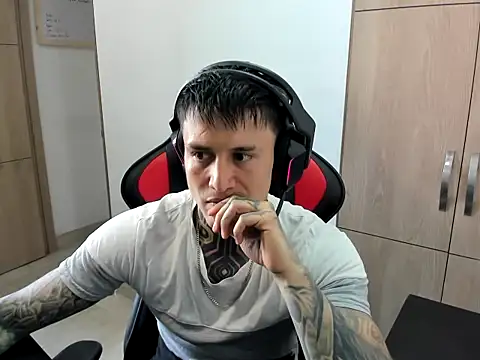 Snapshot of Chrissblack chatting on 03-23-26, 09:52 Chrissblack online show from 03-23-26, 09:52