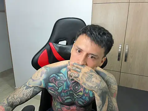 Snapshot of Chrissblack chatting on 03-26-26, 02:50 Chrissblack online show from 03-26-26, 02:50