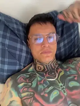 Snapshot of Chrissblack chatting on 03-30-26, 04:08 Chrissblack online show from 03-30-26, 04:08