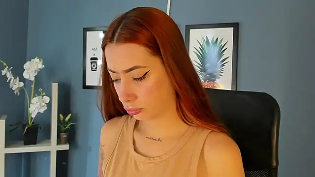 Snapshot of LolaGray__ chatting on 03-02-26, 07:21 LolaGray online show from 03-02-26, 07:21