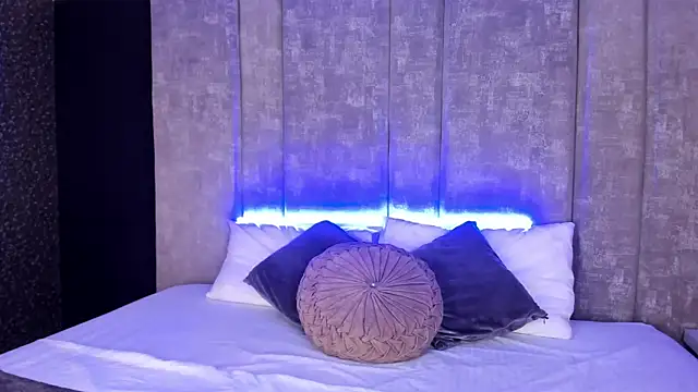 Snapshot of LolaGray__ chatting on 03-11-26, 07:42 LolaGray online show from 03-11-26, 07:42