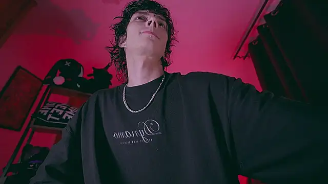 Snapshot of Olliver___y chatting on 01-09-26, 02:58 Olliver y online show from 01-09-26, 02:58