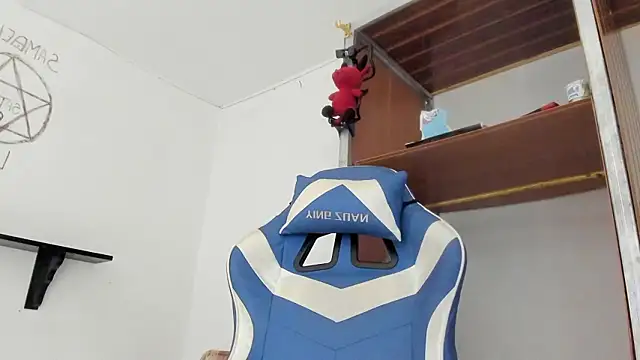 Snapshot of Lord_LuciferHotDirty777 chatting on 03-07-26, 04:15 Lord LuciferHotDirty777 online show from 03-07-26, 04:15