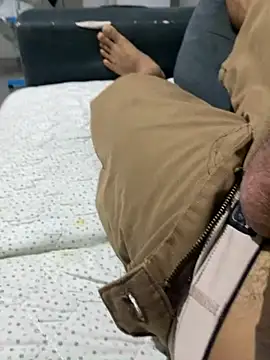 Snapshot of biggmine chatting on 02-16-26, 09:16 biggmine online show from 02-16-26, 09:16