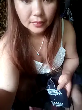 Snapshot of Miu_baby01 chatting on 06-12-26, 01:26 Miu baby01 online show from 06-12-26, 01:26