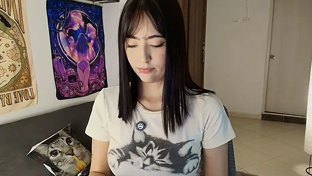 HinaSweet online show from 05-23-26, 01:00