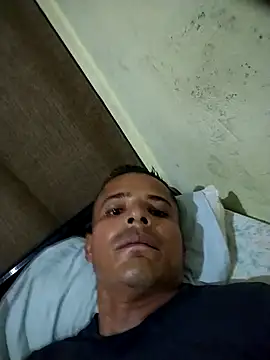 Snapshot of Gracho_25 chatting on 03-17-26, 02:16 Gracho 25 online show from 03-17-26, 02:16