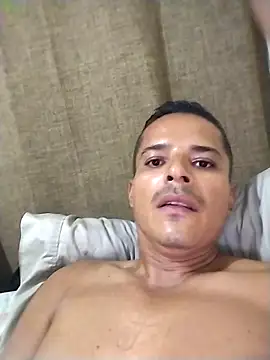 Snapshot of Gracho_25 chatting on 03-27-26, 11:26 Gracho 25 online show from 03-27-26, 11:26