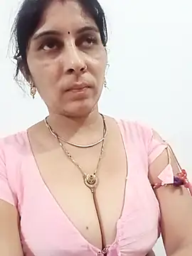 Hot ree85 online show from 03-18-26, 06:22