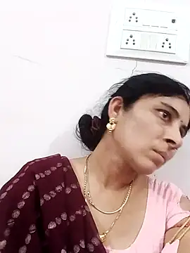 Hot ree85 online show from 04-25-26, 06:49