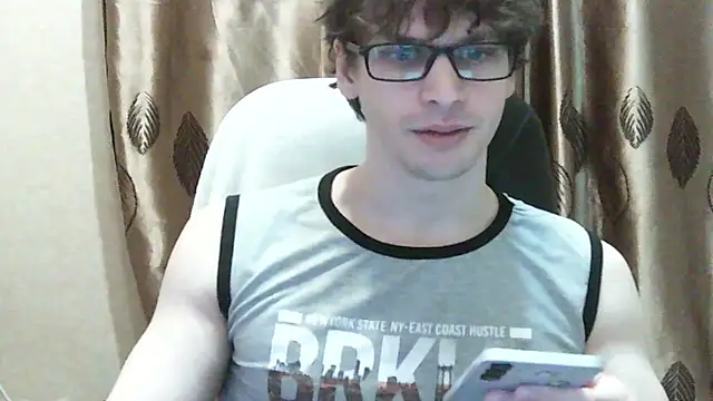 Snapshot of ShyDarko chatting on 01-08-26, 11:45 ShyDarko online show from 01-08-26, 11:45