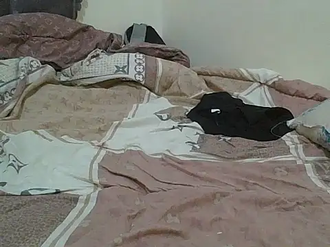 Snapshot of lebogangkat chatting on 01-13-26, 09:47 lebogangkat online show from 01-13-26, 09:47