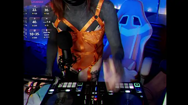 Snapshot of Gloomy_Suemi chatting on 04-04-26, 04:15 Gloomy Suemi online show from 04-04-26, 04:15