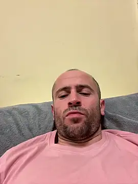 Snapshot of Majestik1 chatting on 01-05-26, 08:56 Majestik1 online show from 01-05-26, 08:56