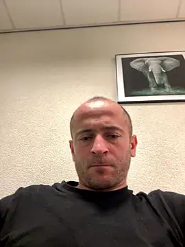 Snapshot of Majestik1 chatting on 01-11-26, 03:17 Majestik1 online show from 01-11-26, 03:17