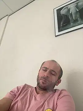 Snapshot of Majestik1 chatting on 02-14-26, 10:23 Majestik1 online show from 02-14-26, 10:23