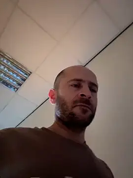 Snapshot of Majestik1 chatting on 03-02-26, 04:47 Majestik1 online show from 03-02-26, 04:47