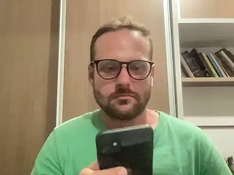 Snapshot of catarinenseputo chatting on 03-04-26, 11:33 catarinenseputo online show from 03-04-26, 11:33