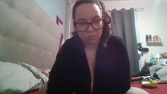 Snapshot of bellakay19 chatting on 03-11-26, 05:02 bellakay19 online show from 03-11-26, 05:02