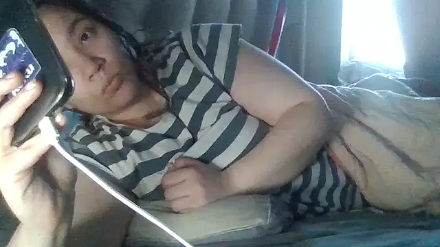 Snapshot of bellakay19 chatting on 03-28-26, 05:12 bellakay19 online show from 03-28-26, 05:12