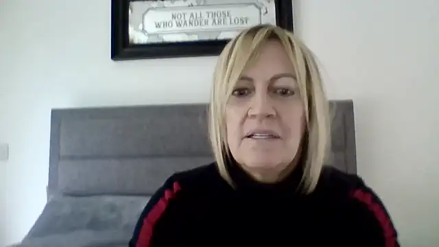Snapshot of Milfshake227 chatting on 03-09-26, 04:22 Milfshake227 online show from 03-09-26, 04:22