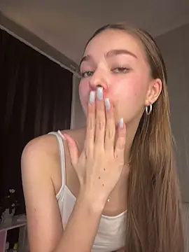 Snapshot of SkylineBliss chatting on 02-08-26, 08:34 SkylineBliss online show from 02-08-26, 08:34