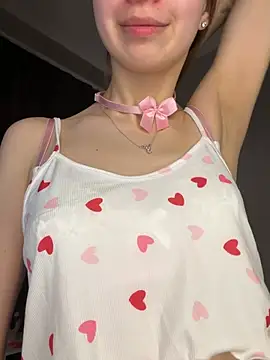 Snapshot of SkylineBliss chatting on 02-15-26, 02:30 SkylineBliss online show from 02-15-26, 02:30