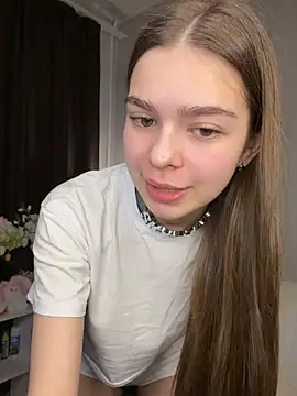 Snapshot of SkylineBliss chatting on 05-30-26, 04:20 SkylineBliss online show from 05-30-26, 04:20