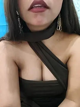 Hot Twinkle online show from 02-11-26, 07:02