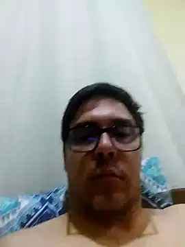 Snapshot of Erbst_Morni chatting on 01-13-26, 10:59 Erbst Morni online show from 01-13-26, 10:59