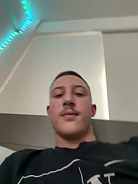 chrisst32 online show from 01-09-26, 12:08