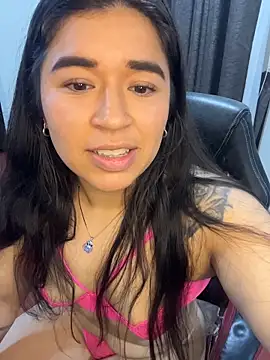 Snapshot of Minico25 chatting on 06-19-26, 03:55 Minico25 online show from 06-19-26, 03:55