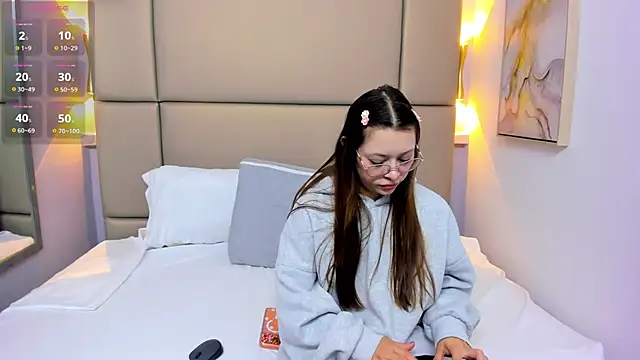 Snapshot of lanna_18_ chatting on 02-13-26, 12:01 lanna 18 online show from 02-13-26, 12:01