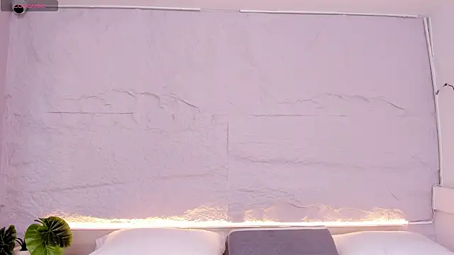 Snapshot of lanna_18_ chatting on 02-14-26, 11:51 lanna 18 online show from 02-14-26, 11:51