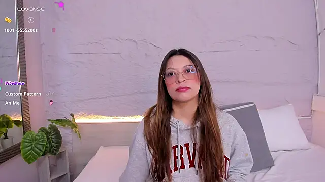 Snapshot of lanna_18_ chatting on 02-20-26, 11:43 lanna 18 online show from 02-20-26, 11:43