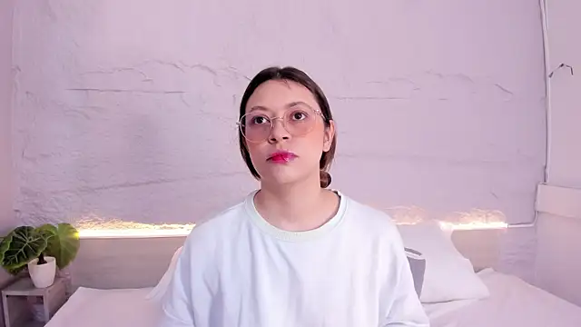 Snapshot of lanna_18_ chatting on 03-14-26, 11:37 lanna 18 online show from 03-14-26, 11:37