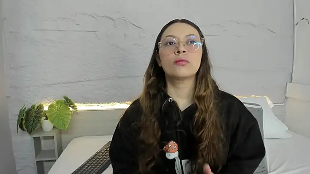 lanna 18  online show from 03-24-26, 11:37