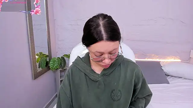 lanna 18  online show from 04-23-26, 11:53