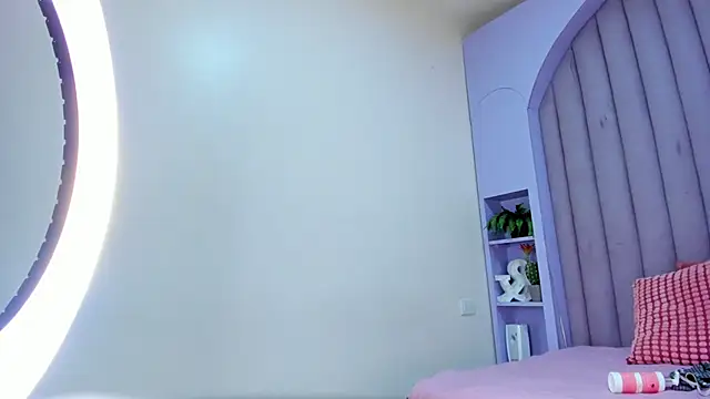 Snapshot of AmberStonne__ chatting on 02-16-26, 02:18 AmberStonne online show from 02-16-26, 02:18