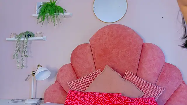 Snapshot of AmberStonne__ chatting on 02-17-26, 02:52 AmberStonne online show from 02-17-26, 02:52