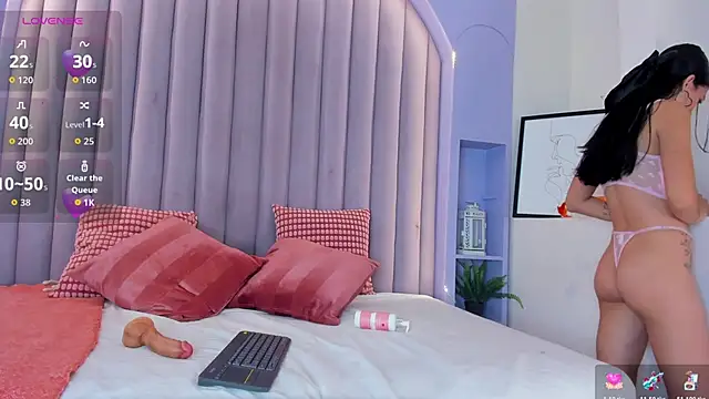 Snapshot of AmberStonne__ chatting on 02-26-26, 03:05 AmberStonne online show from 02-26-26, 03:05