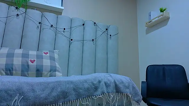 Snapshot of AmberStonne__ chatting on 03-13-26, 03:02 AmberStonne online show from 03-13-26, 03:02