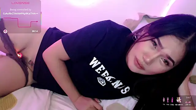 Snapshot of simplykhate chatting on 07-02-26, 03:23 simplykhate online show from 07-02-26, 03:23