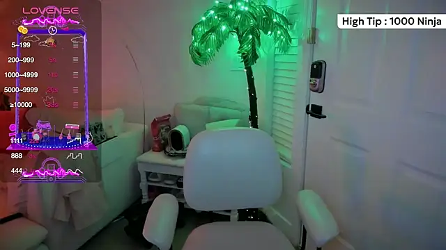 Snapshot of Vesagal chatting on 02-09-26, 03:10 Vesagal online show from 02-09-26, 03:10