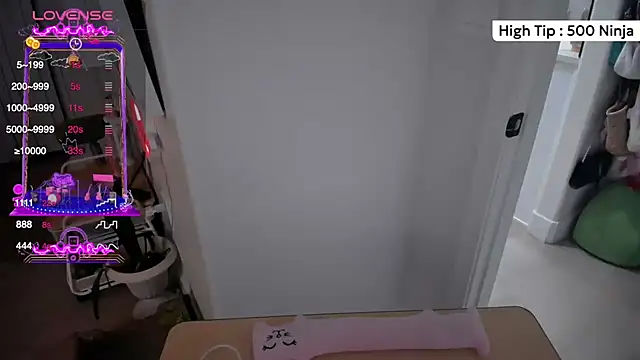 Snapshot of Vesagal chatting on 02-20-26, 01:57 Vesagal online show from 02-20-26, 01:57