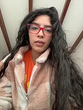 Snapshot of dani_bela chatting on 02-11-26, 03:17 dani bela online show from 02-11-26, 03:17