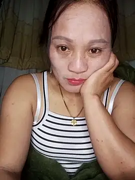 Snapshot of Piu_18 chatting on 02-10-26, 01:37 Piu 18 online show from 02-10-26, 01:37