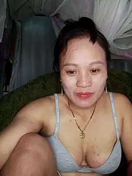 Snapshot of Piu_18 chatting on 02-19-26, 07:04 Piu 18 online show from 02-19-26, 07:04